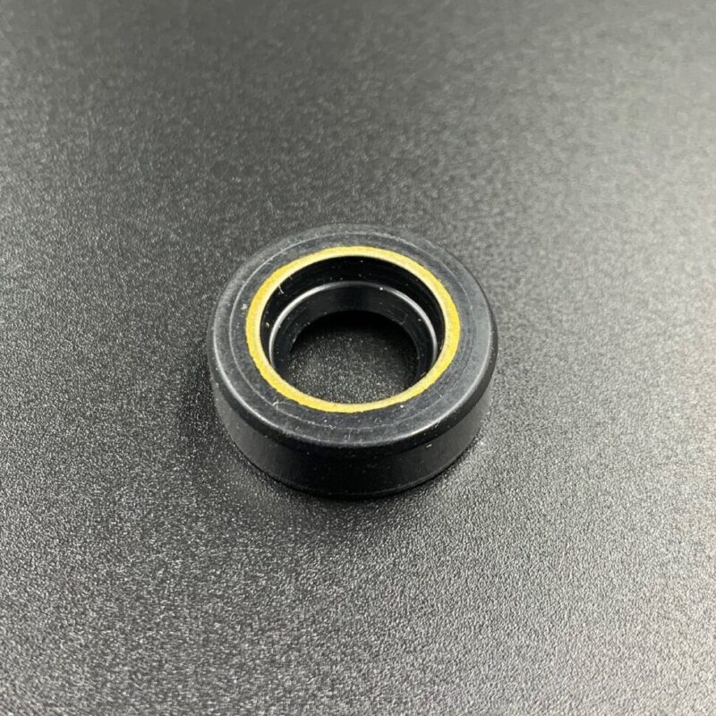Сальник Yamaha (93101-11M23) (11x22x7) (Omax)