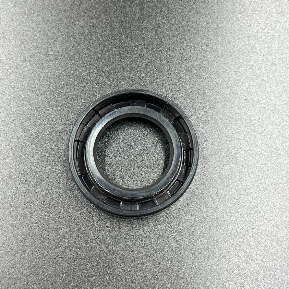 Сальник Tohatsu 40-50 (334-00122-1; 26-8537077) (25x40x8) (PREMARINE)