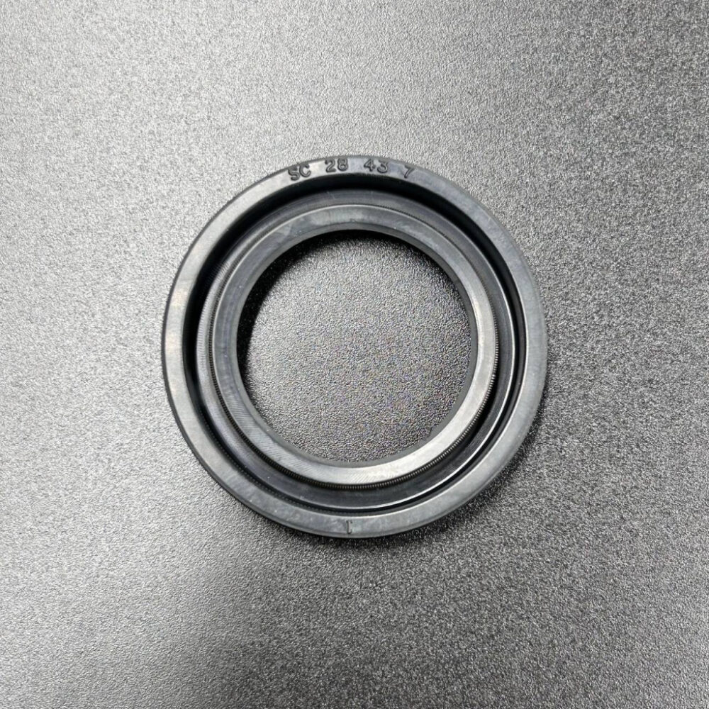 Сальник Yamaha (93101-28M16; 93101-28004) (28x43x7) (KACAWA)