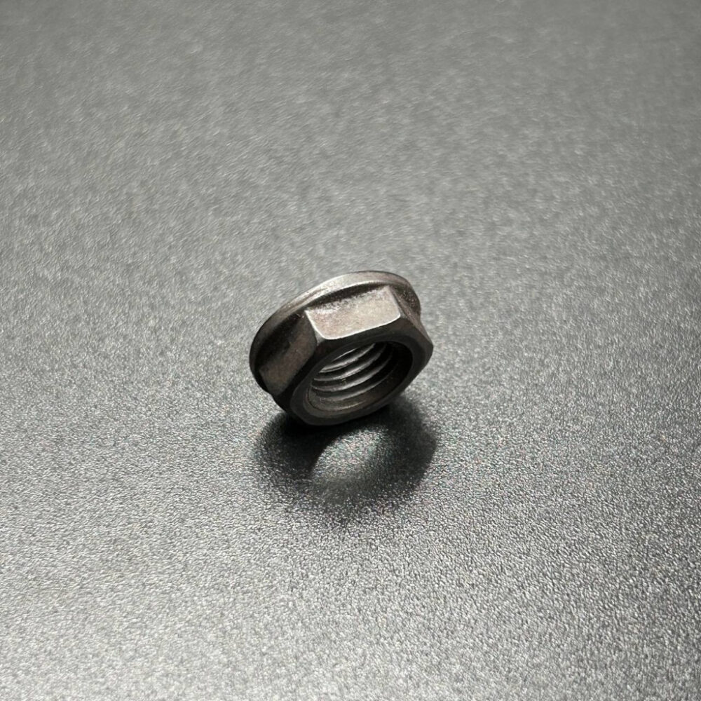 Гайка крепления пиньона Yamaha 9.9-15, F6-20 (YUELANG)